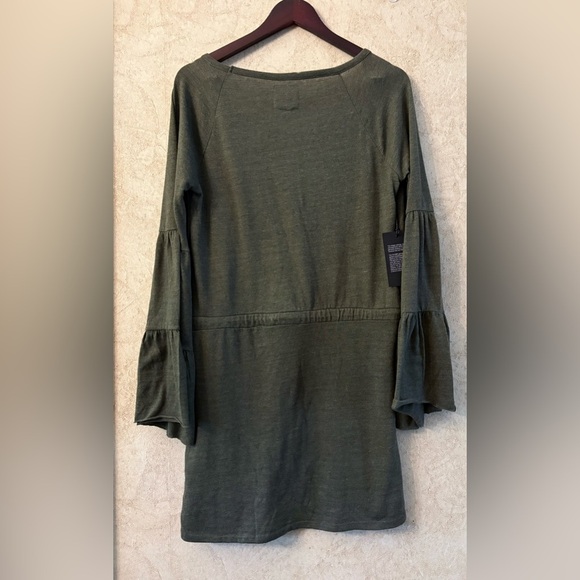 Chaser Olive Mini Dress with Flared Sleeves - Picture 2 of 4